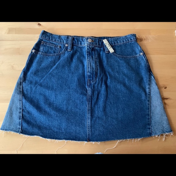 Madewell Dresses & Skirts - Madewell jean miniskirt size 32